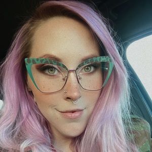 Meet your Posher, Willow